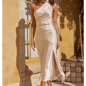 Elegant Cream One-Shoulder Dress